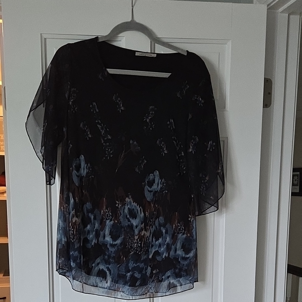 Elegant Floral Blouse - Black and Blue